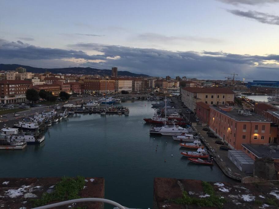 Centro Citta Con Le Comodita Livorno Exterior foto
